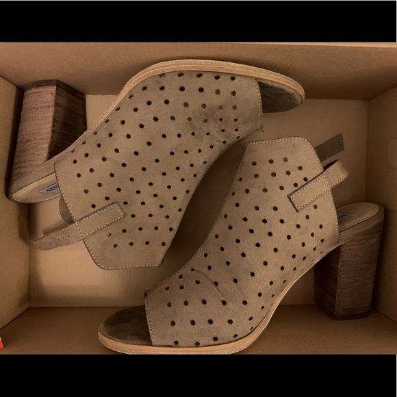 Steve Madden Suede Block Heel Sandal - Picture 2 of 6